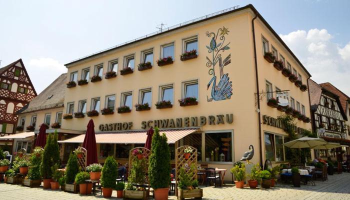 Hotel Brauereigasthof Schwanenbraeu Ebermannstadt Buitenkant foto