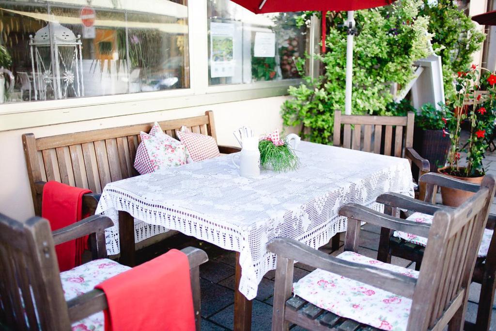 Hotel Brauereigasthof Schwanenbraeu Ebermannstadt Buitenkant foto