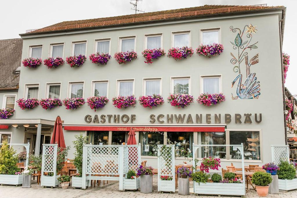 Hotel Brauereigasthof Schwanenbraeu Ebermannstadt Buitenkant foto