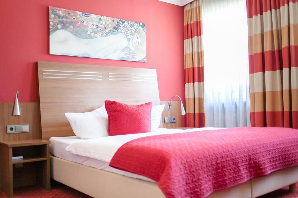 Hotel Brauereigasthof Schwanenbraeu Ebermannstadt Buitenkant foto